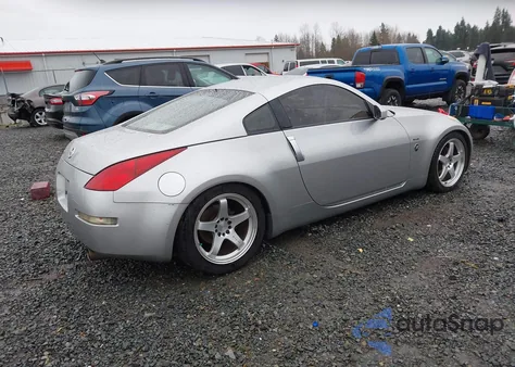 2004 Nissan 350Z z USA, uszkodzony, nr VIN JN1AZ34D74T162028